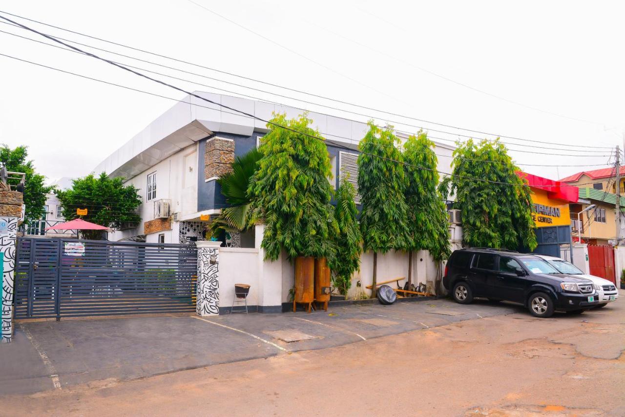 Connecting Lagos Suites Exterior foto