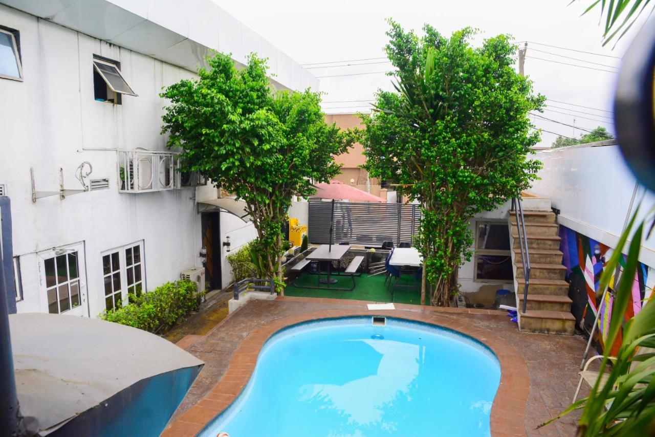 Connecting Lagos Suites Exterior foto
